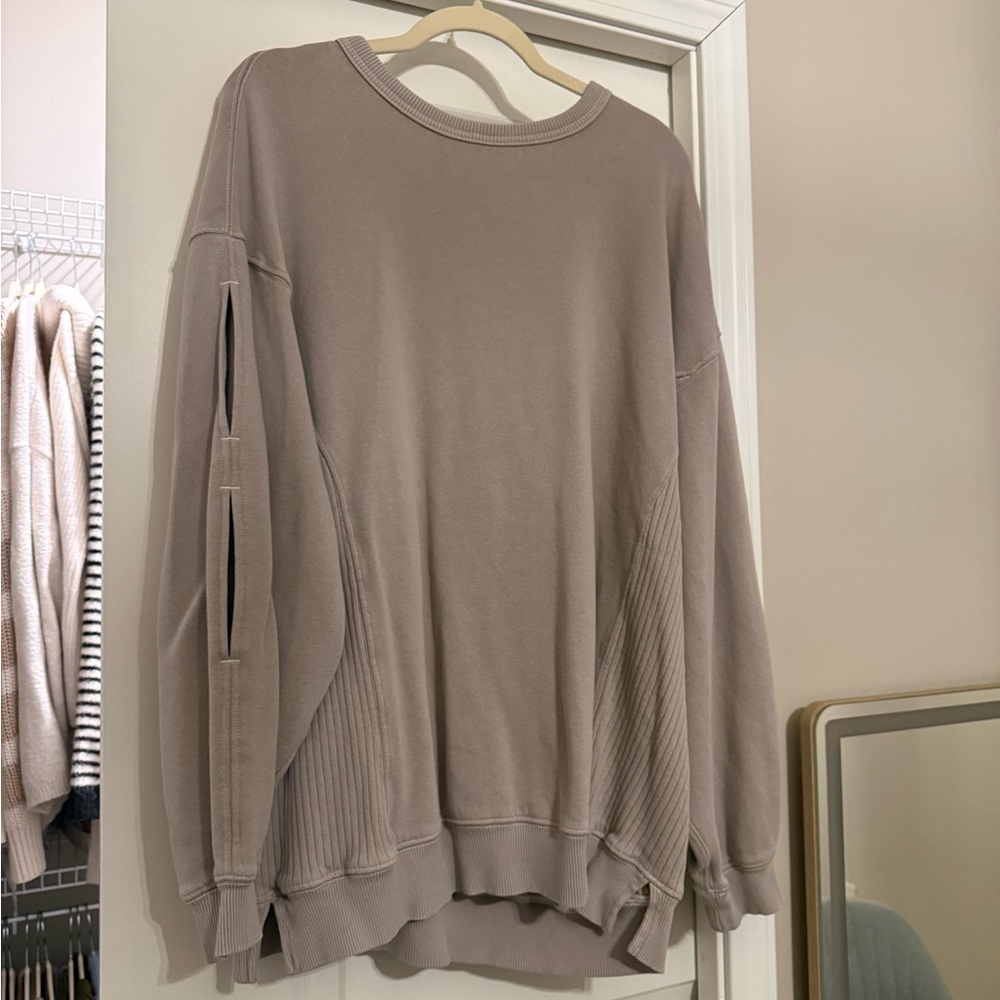 Aerie Women’s Beige Crewneck Sweater
